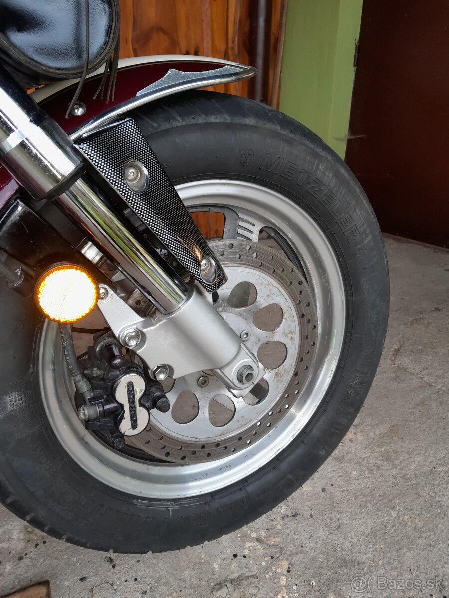 Suzuki Marauder VZ 800 - 7