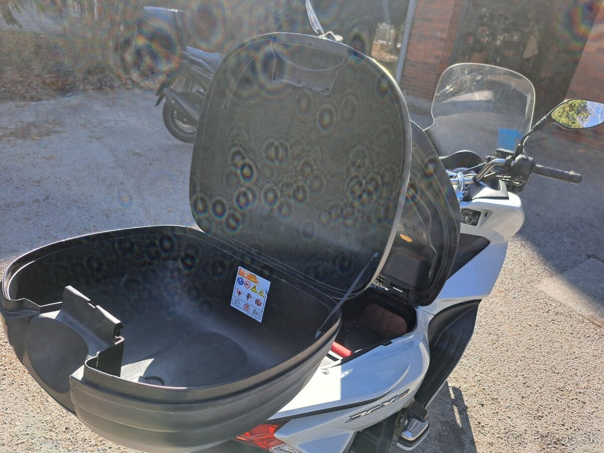 Predám Hondu PCX 150 - 7