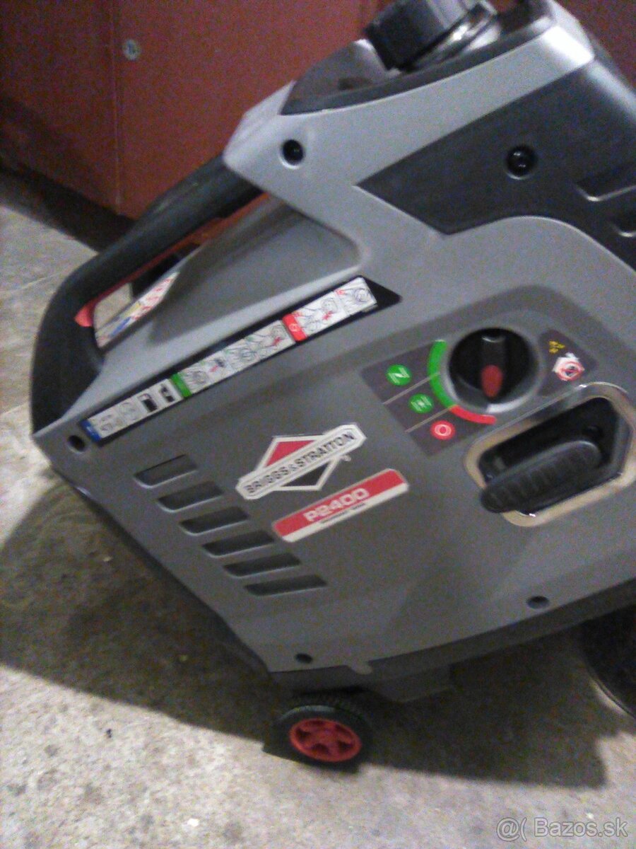 Invertorová elektrocentrála Briggs & Stratton P2400 - 7