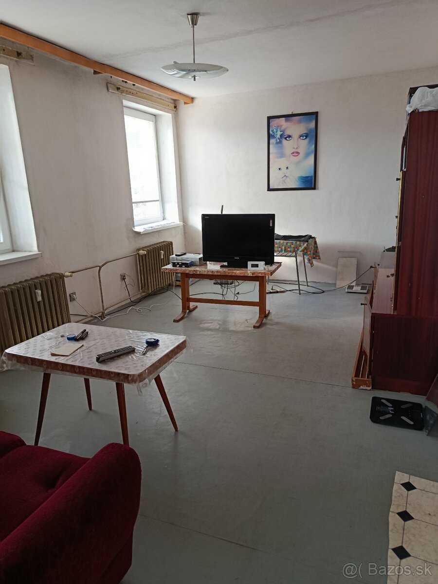 Štvorizbový byt Handlová - 7