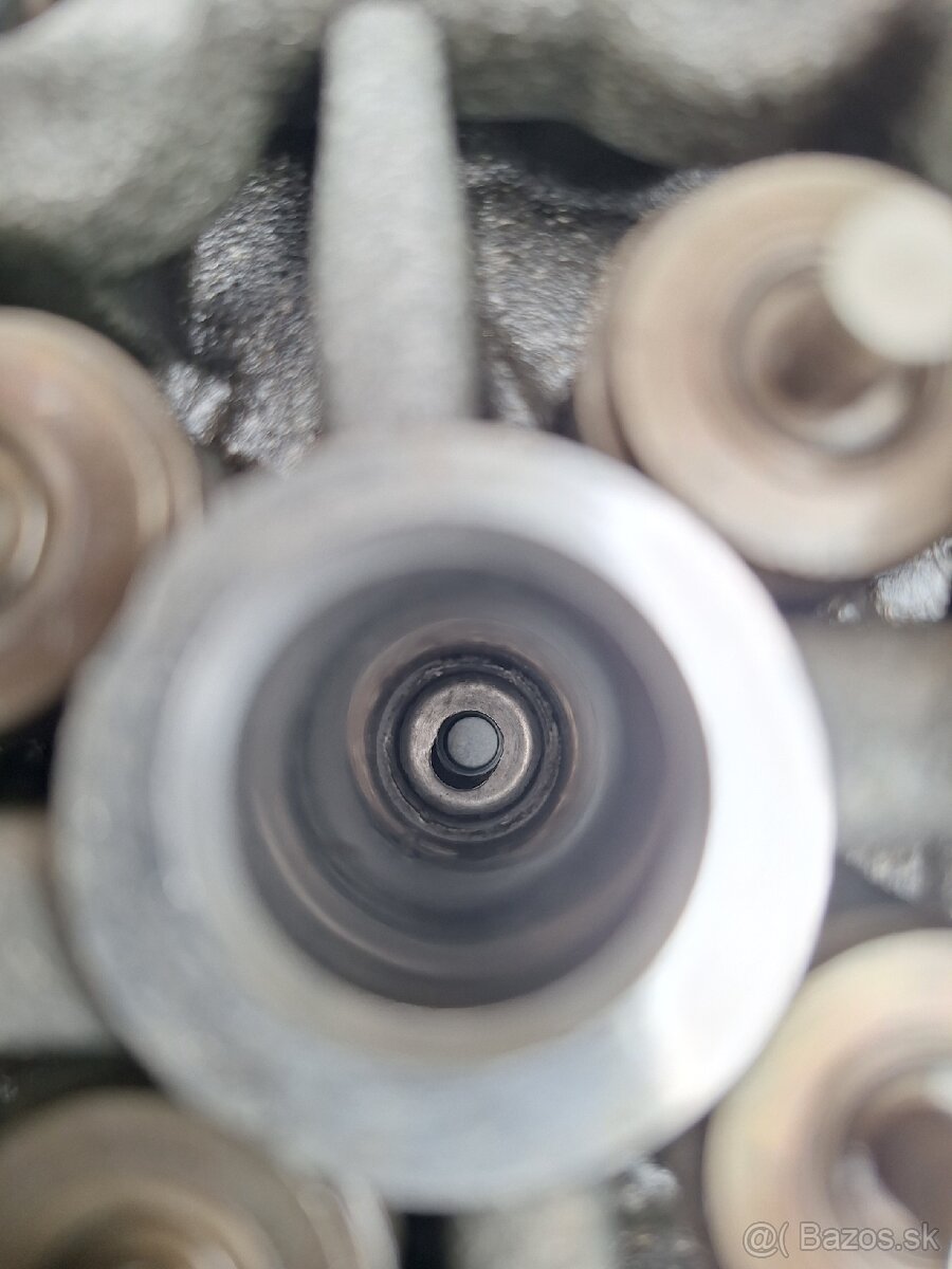Hlava motora 1.6TDI CAYC - 7