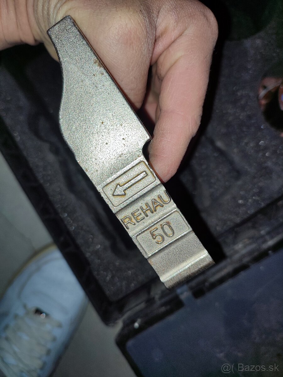 REHAU RAUTOOL A5 – Aku lisovacia sada - 7