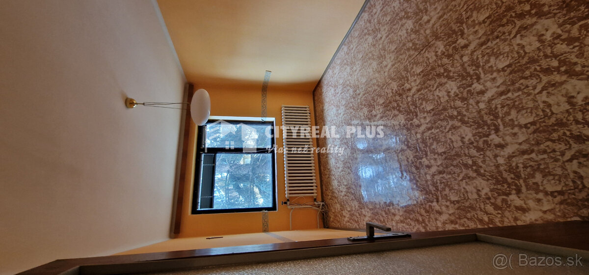 Ponúkam na predaj RODINNÝ DOM Nesvady - 7