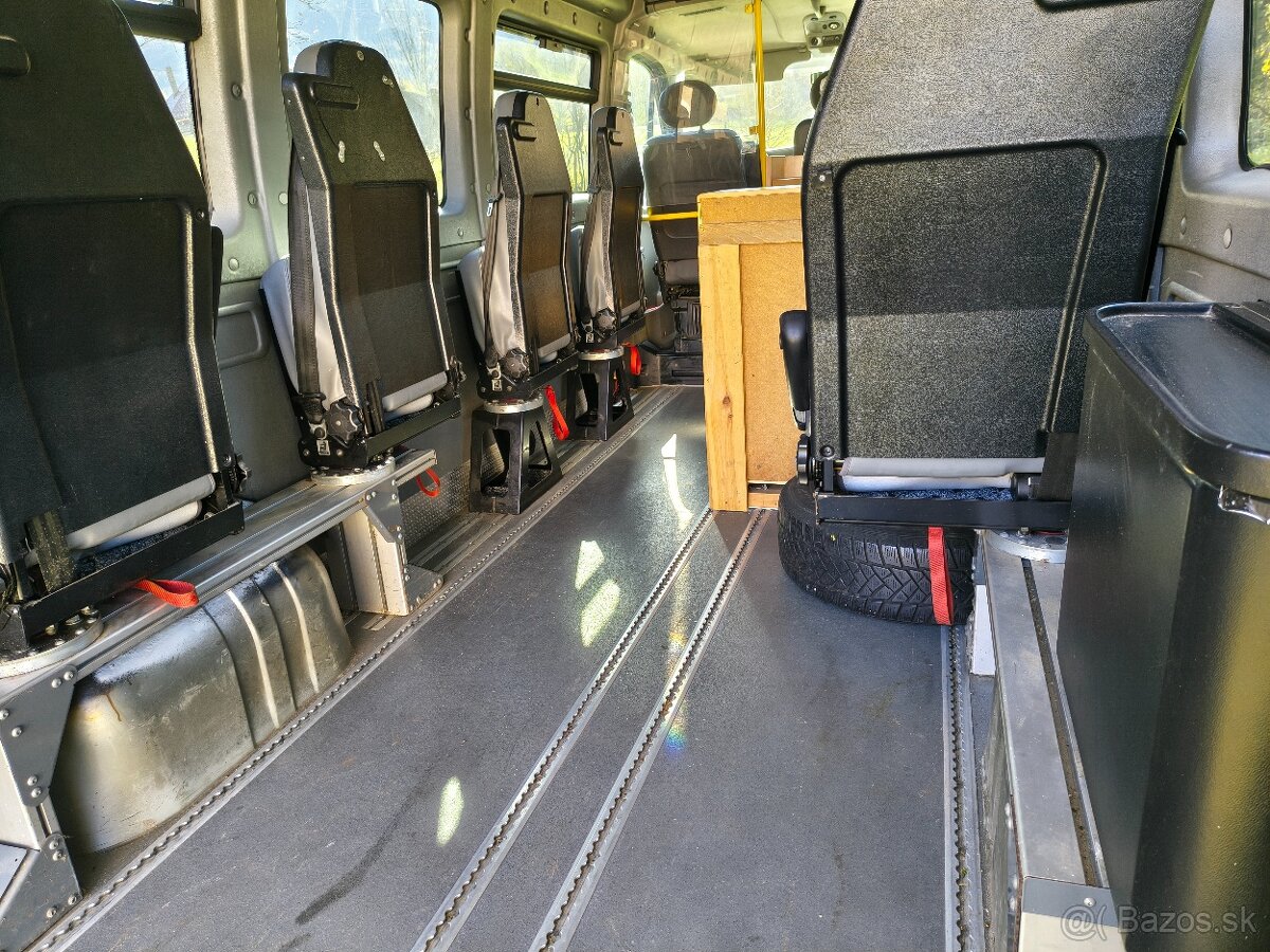 Multifunkčná, nenápadná dodávka, M1, osobné vozidlo 8+1 - 7