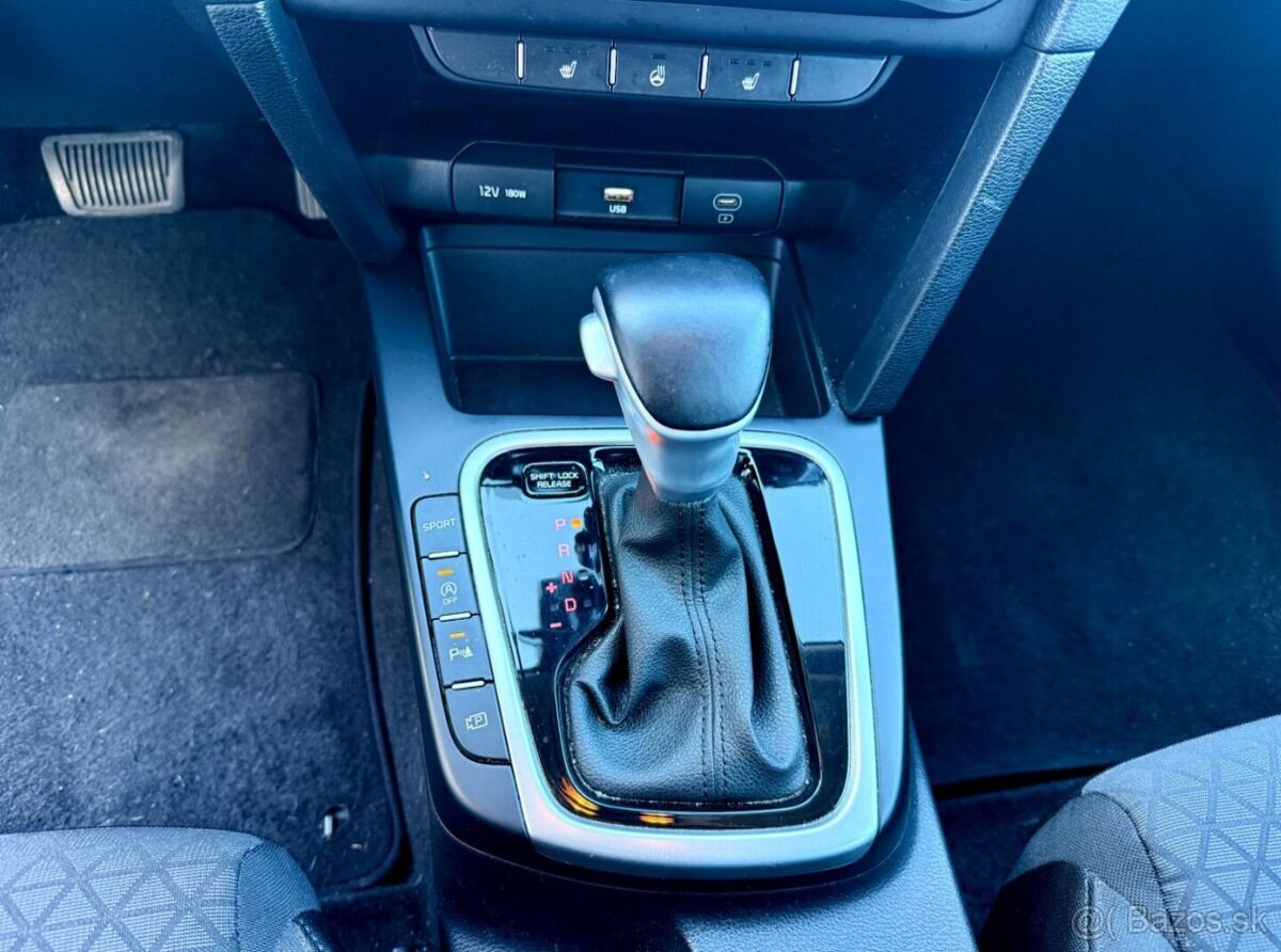 Kia Ceed 1.5T-GDI-118kW-AUTOMAT-ČR-DPH-- - 7