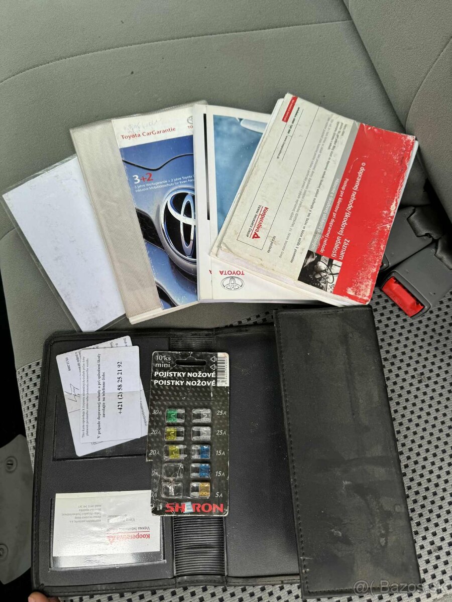 Predám Toyota Hilux 2.5, D-4D - 7