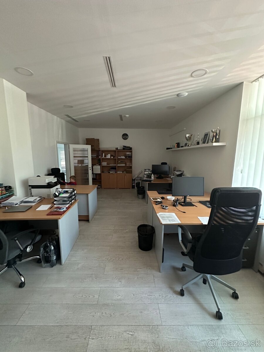 Kancelárske/obchodné priestory Bratislava - 213 m2 - 7