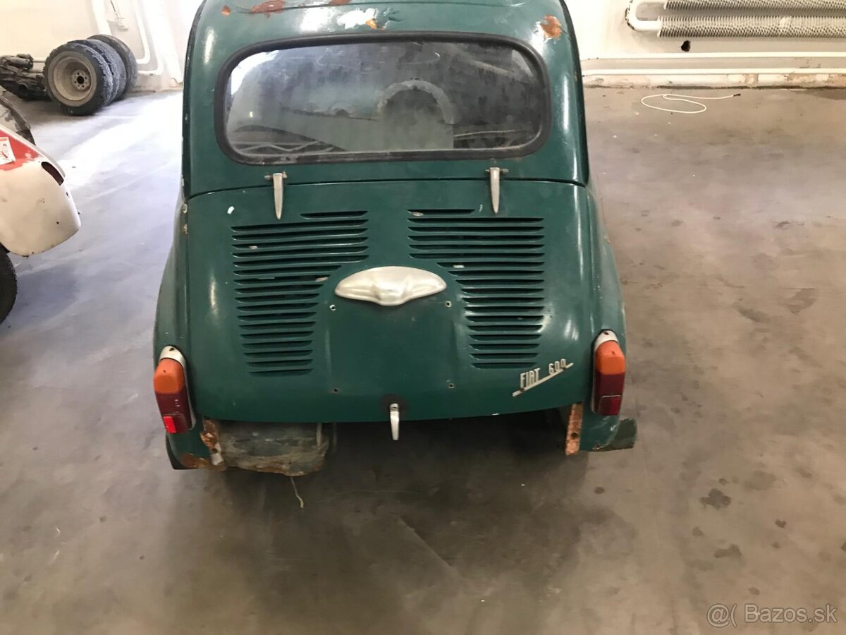 Veterany 2 kusy FIAT 600 D - 7