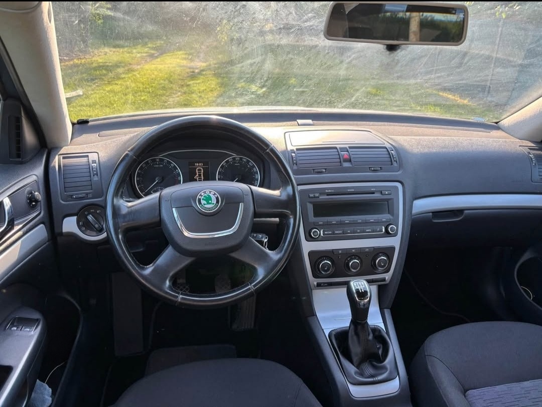 Škoda Octavia facelift 1.9tdi 77kw - 7