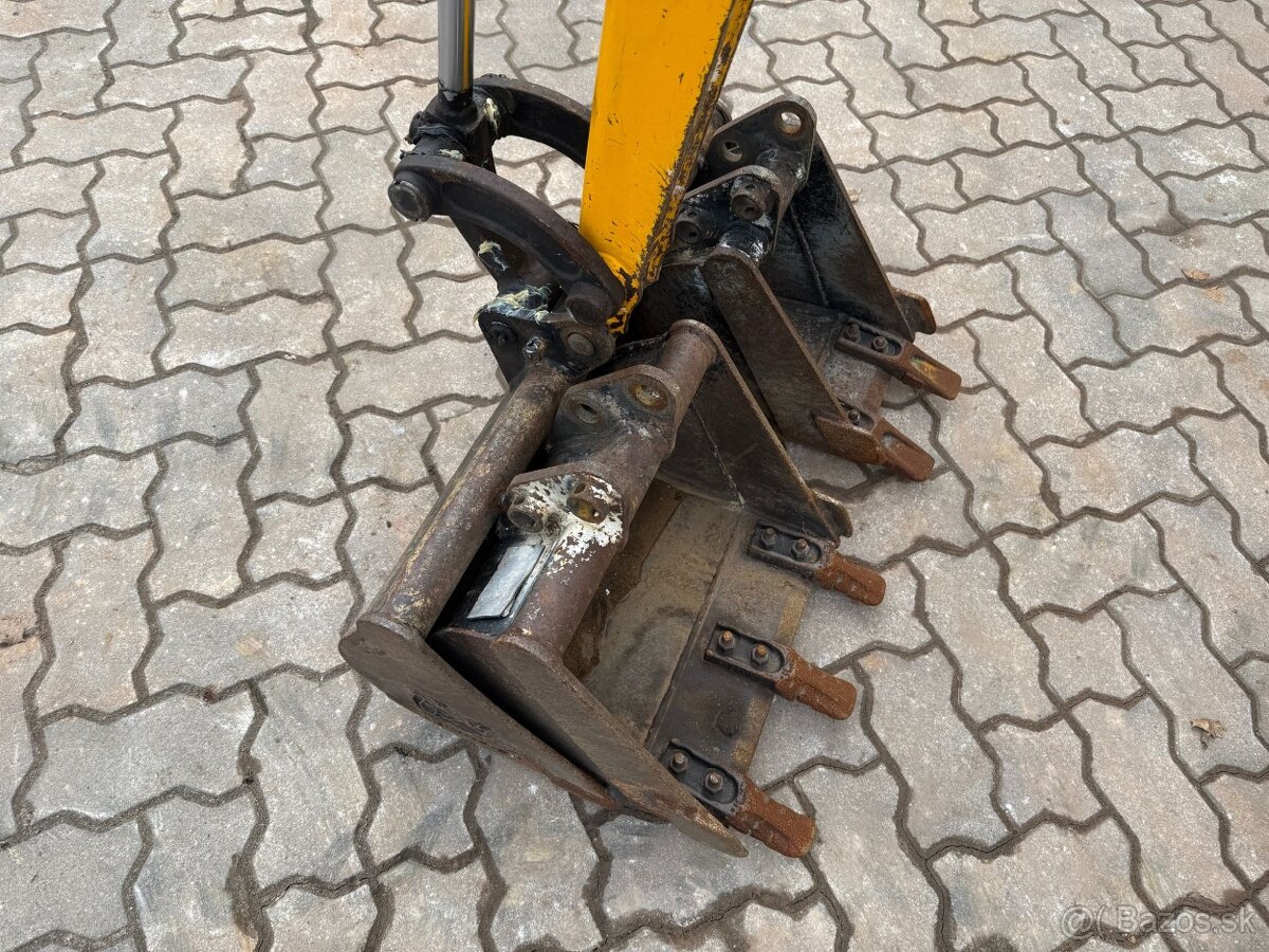 Minibagr JCB 8008CTS - 7