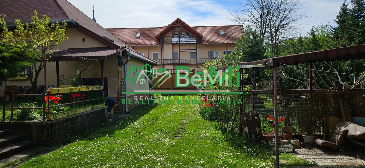 NR - RD - Mojmírovce, centrum obce, 2 bytové jednotky - 7