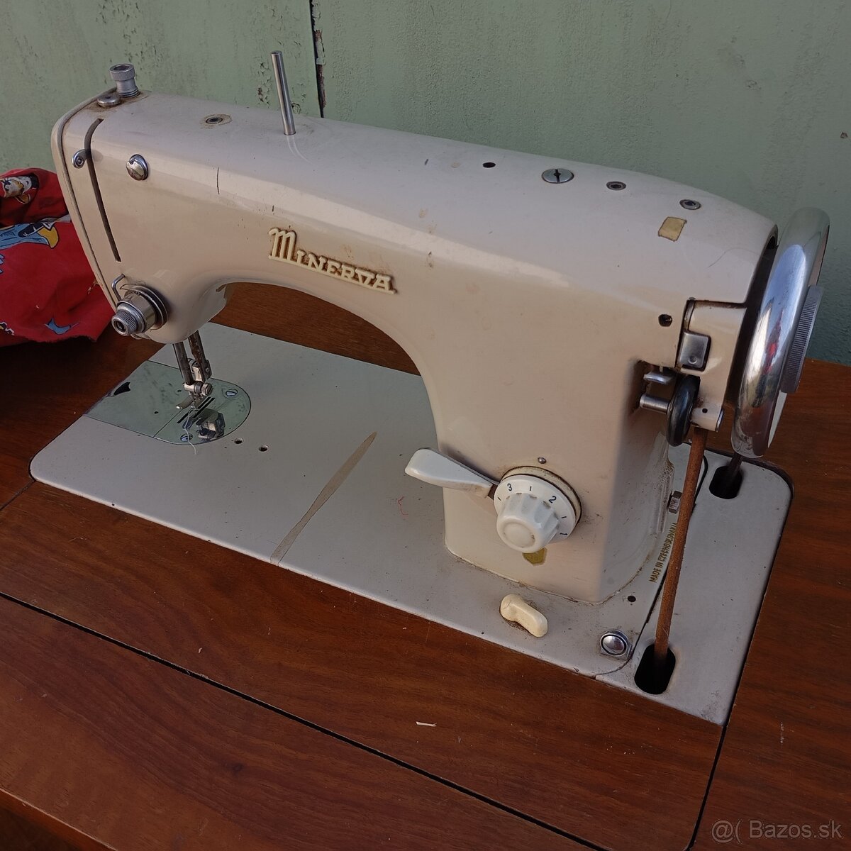starý šijací stroj Minerva - 7