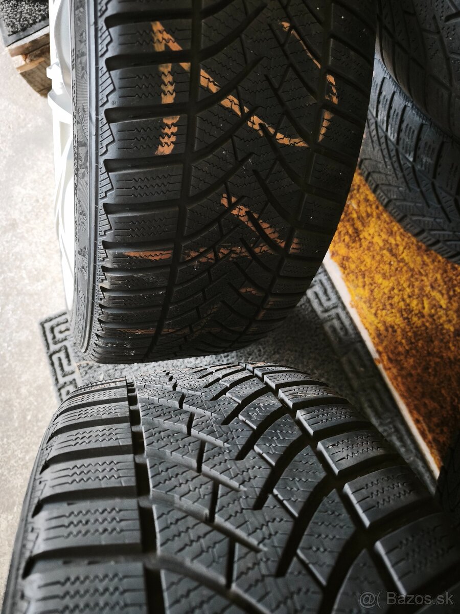 5x112,r19-8,5J,et45,235-40-Semperit-5020-7mm+ - 7