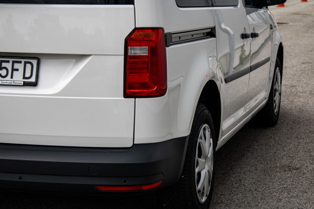 Volkswagen Caddy 2.0 TDI AT/6 - 7