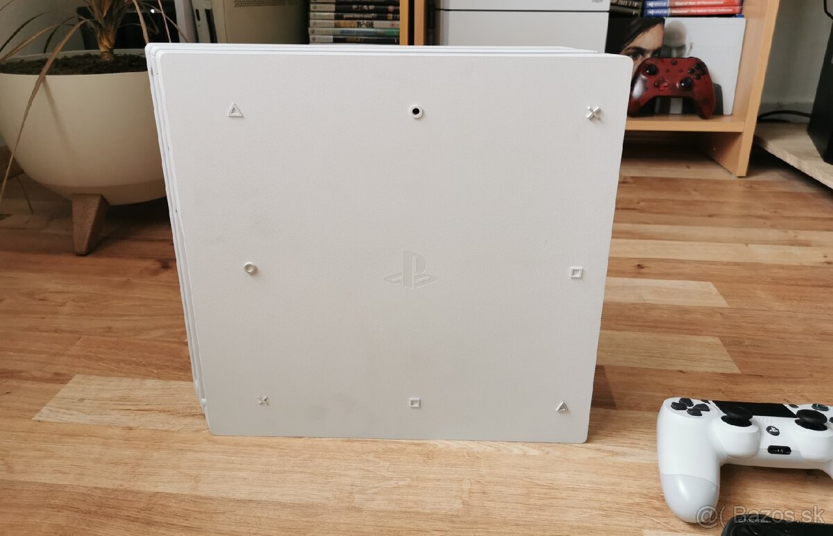 PS4 PRO 1TB Glacier White - 7