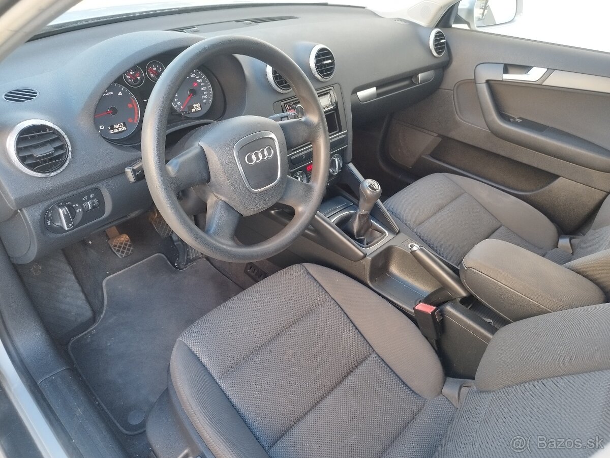 Audi A3 Sportback 1.6 TDI, Attraction, rok výroby: 2011 - 7