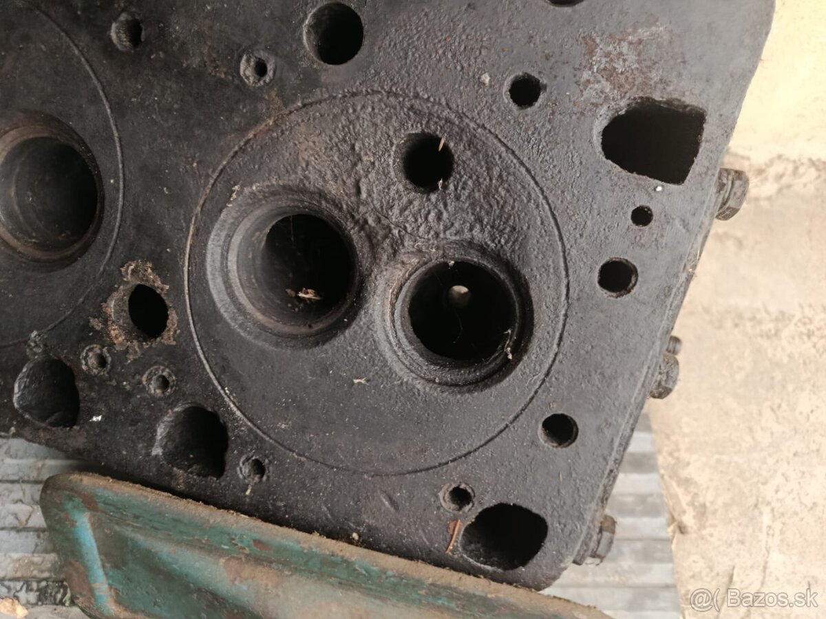 Predam motor na traktor ZETOR 25 A - 7