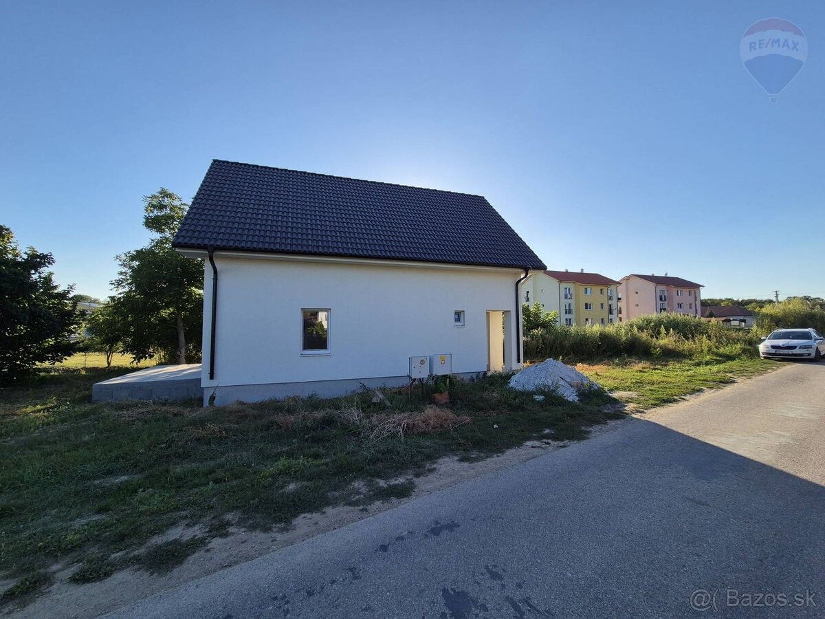 Poschodová novostavba RD na pozemku 468 m², Paňa - 7