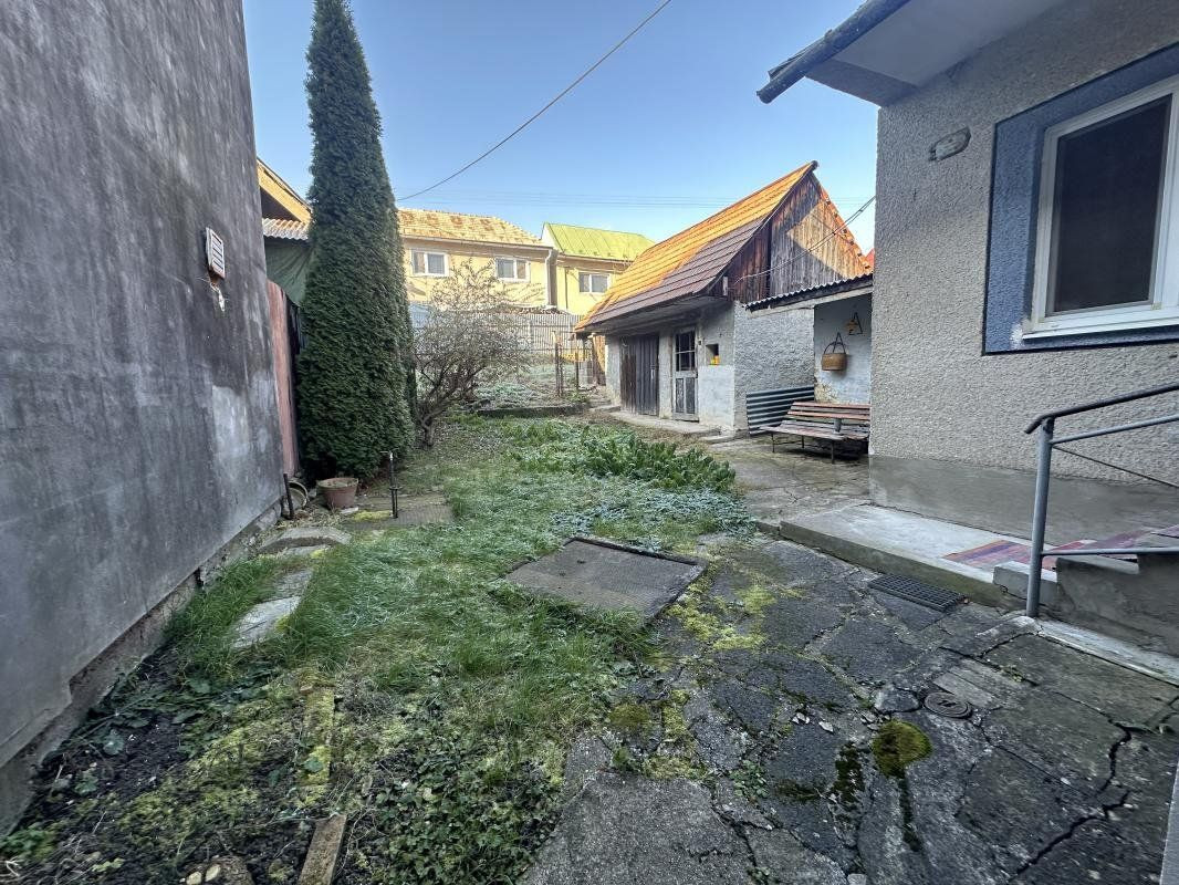 Ponúkame na predaj starší bungalov v Brusne - 7