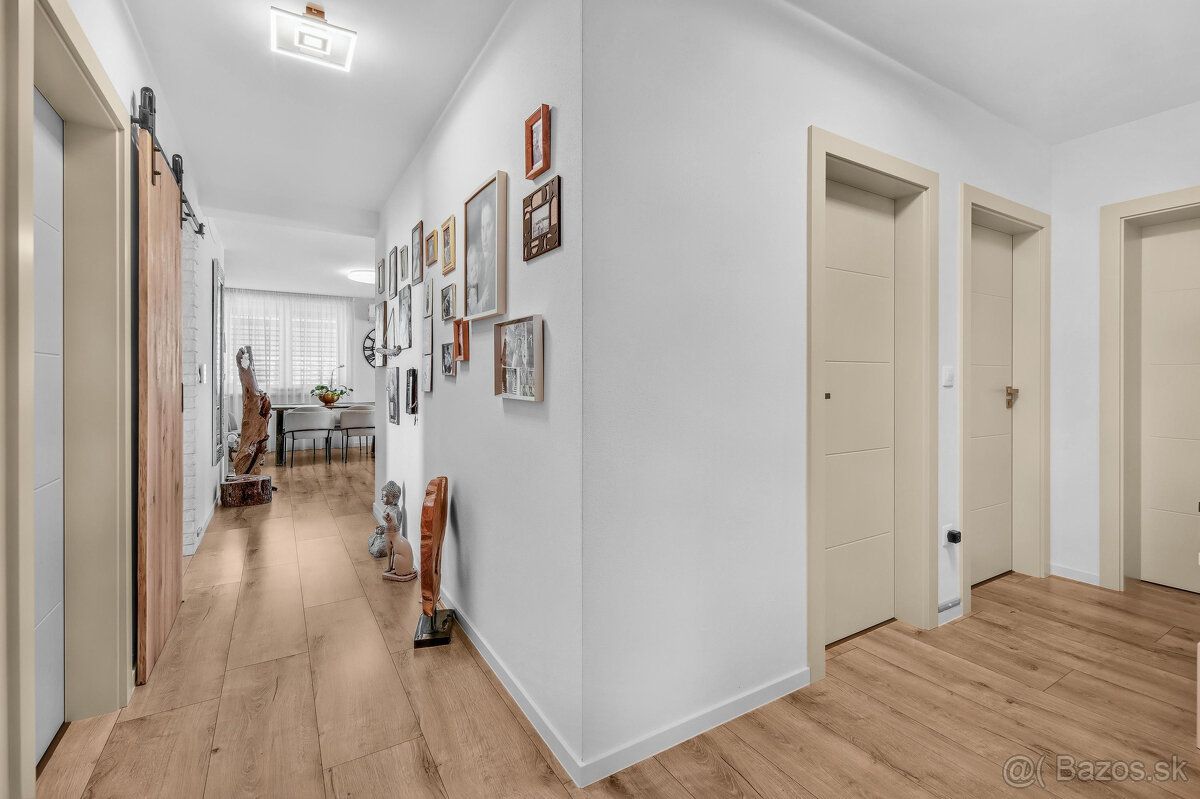 NA PREDAJ unikátny, samostatný 4-iz Rodinný dom priamo v DS - 7