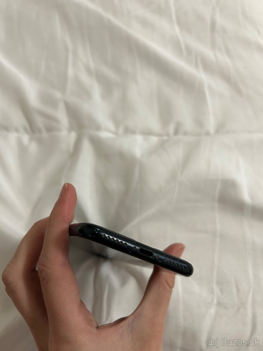 iPhone SE 128GB 2022 (3.generácia) - 7