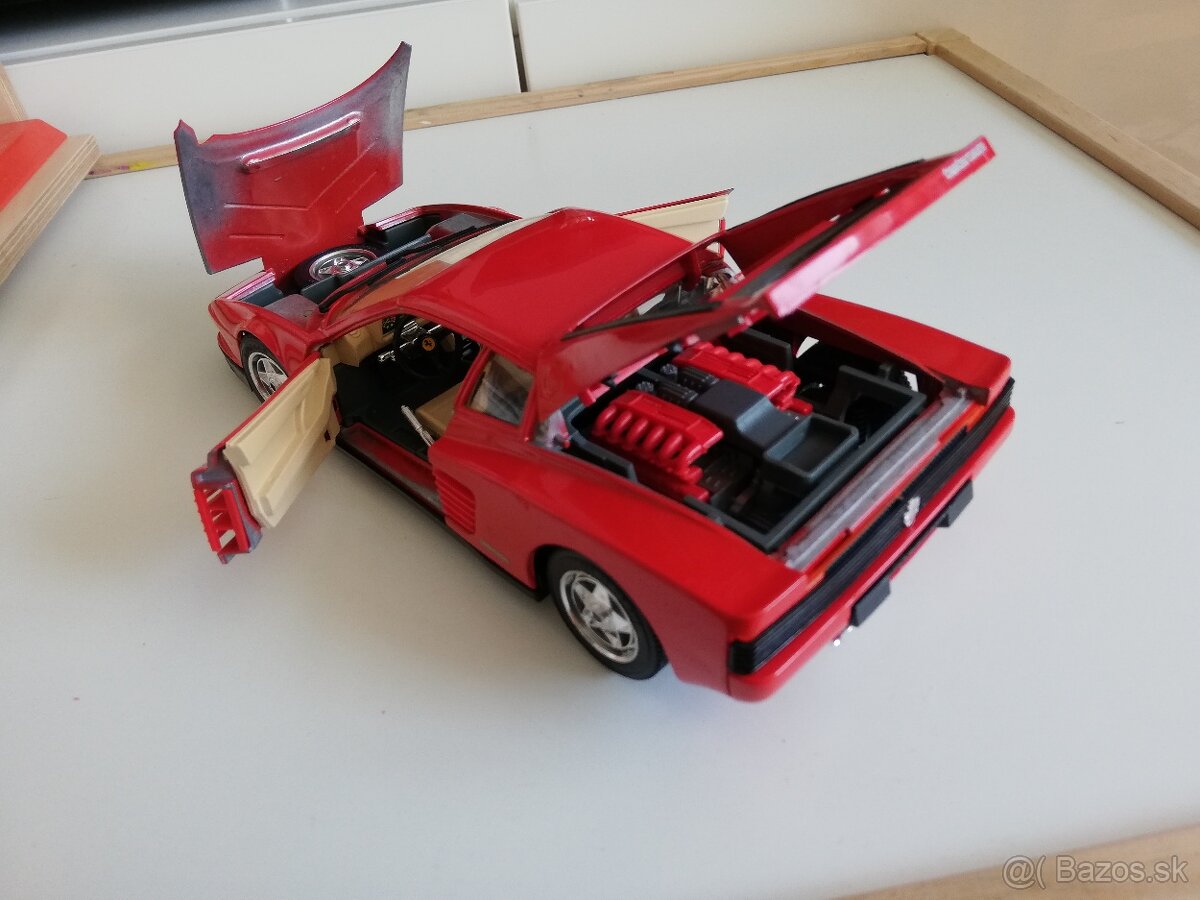1:18 FERRARI testarossa Bburago cervena - 7