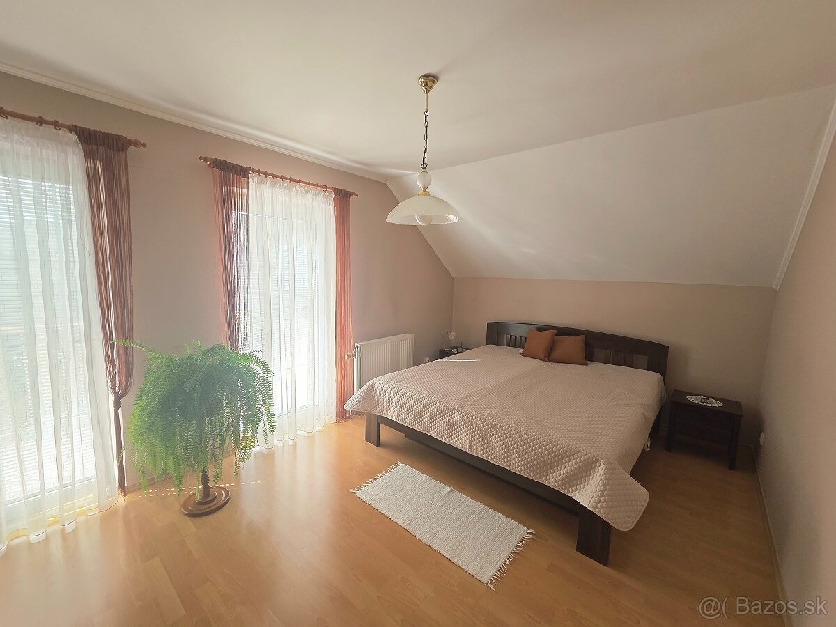 Poschodový rodinný dom na predaj v obci Báč - 7