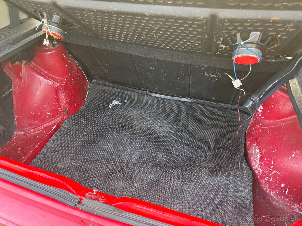 VW Golf 1,6 benzín rv.1989 - 7