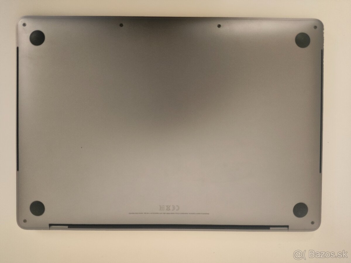 MacBook Pro 2018 | i5 • 8GB • 512GB - 7