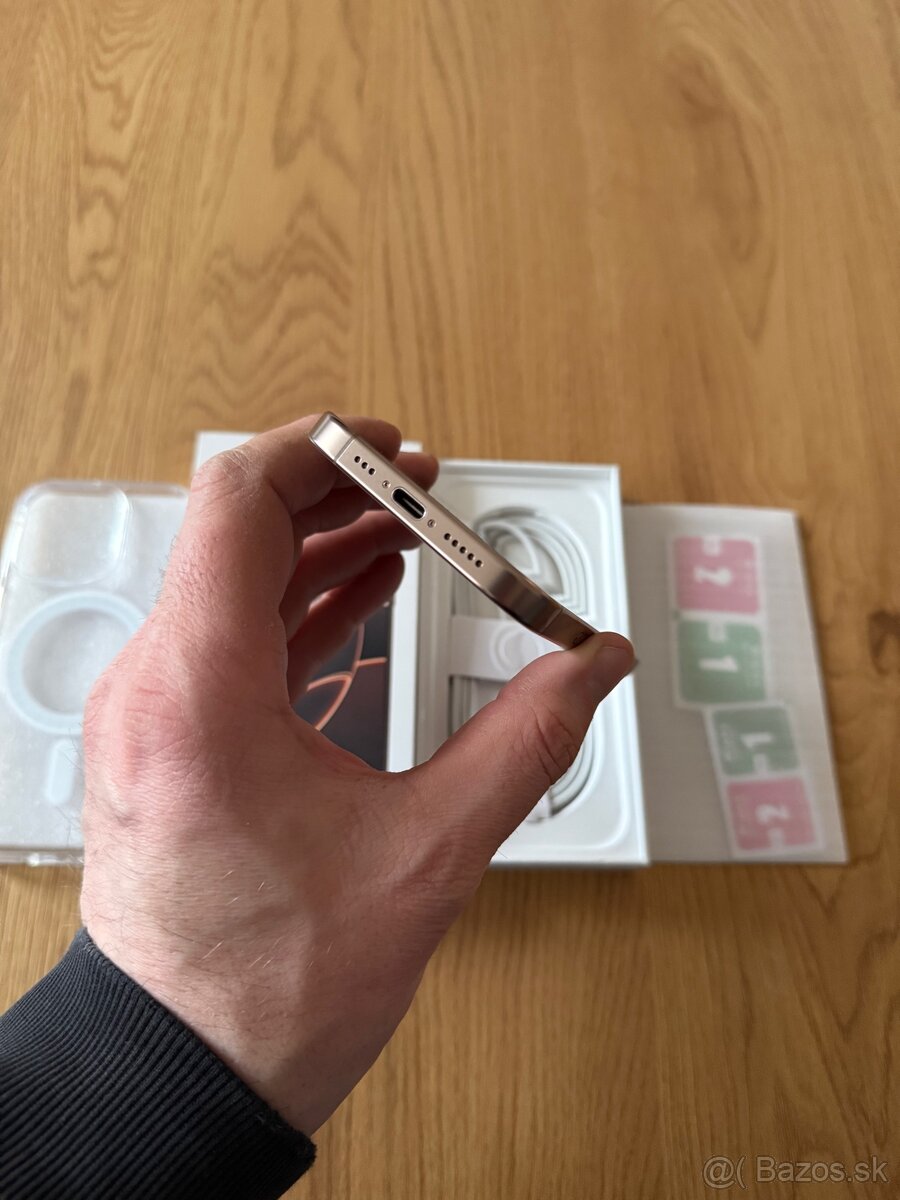 iPhone 16 Pro 256 gb Desert Titanium v záruke +príslušenstvo - 7