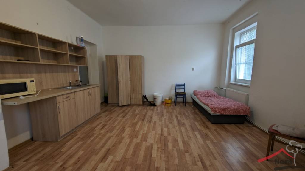 3-izbový rodinný dom na predaj vo Vrábľoch, pozemok 1094 m2 - 7