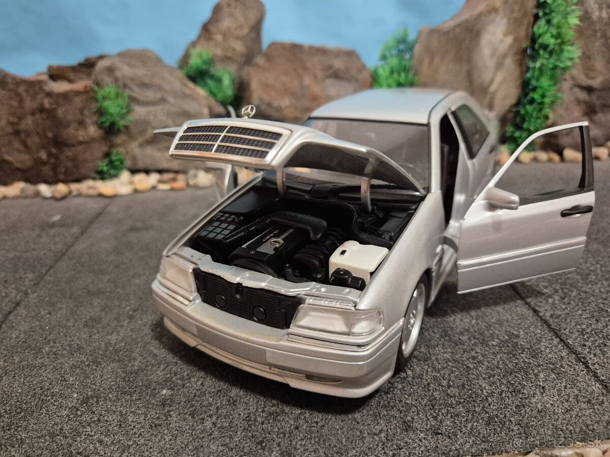 prodám model 1:18 mercedes benz C36 AMG - 7
