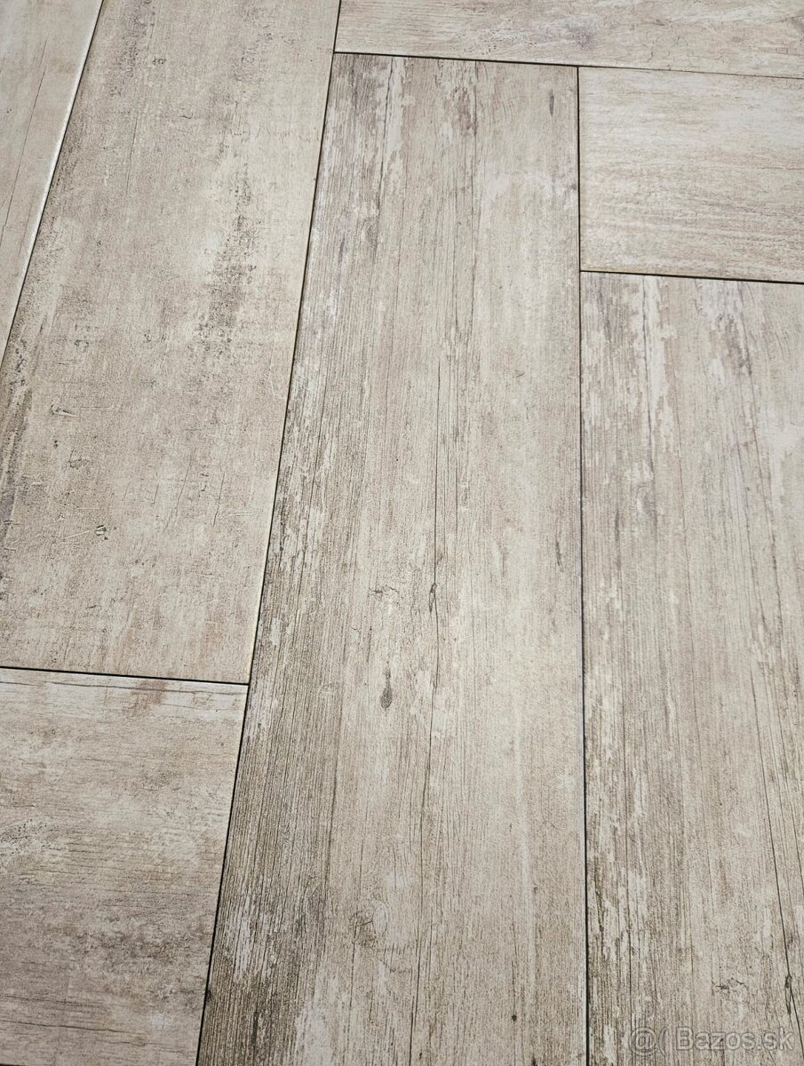 Gresová dlažba, vzor drevo - 7