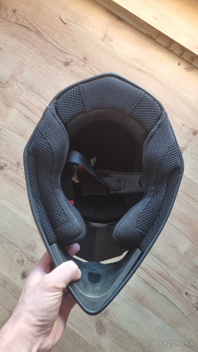 Prilba Axo Oakley - 7