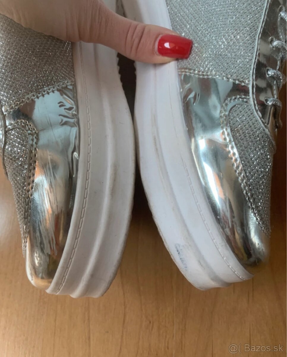 Strieborné lesklé tenisky - 7