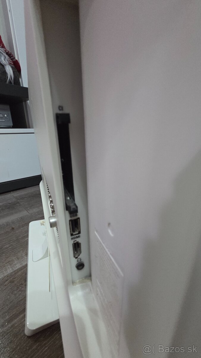 LED televizor PHILIPS 24" - 7