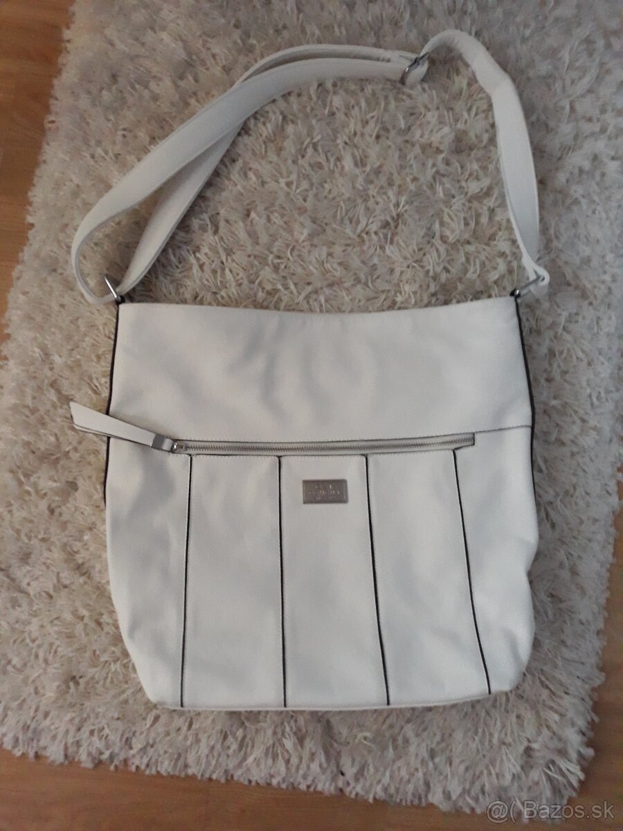 Všetky kabelky 6€ - 7