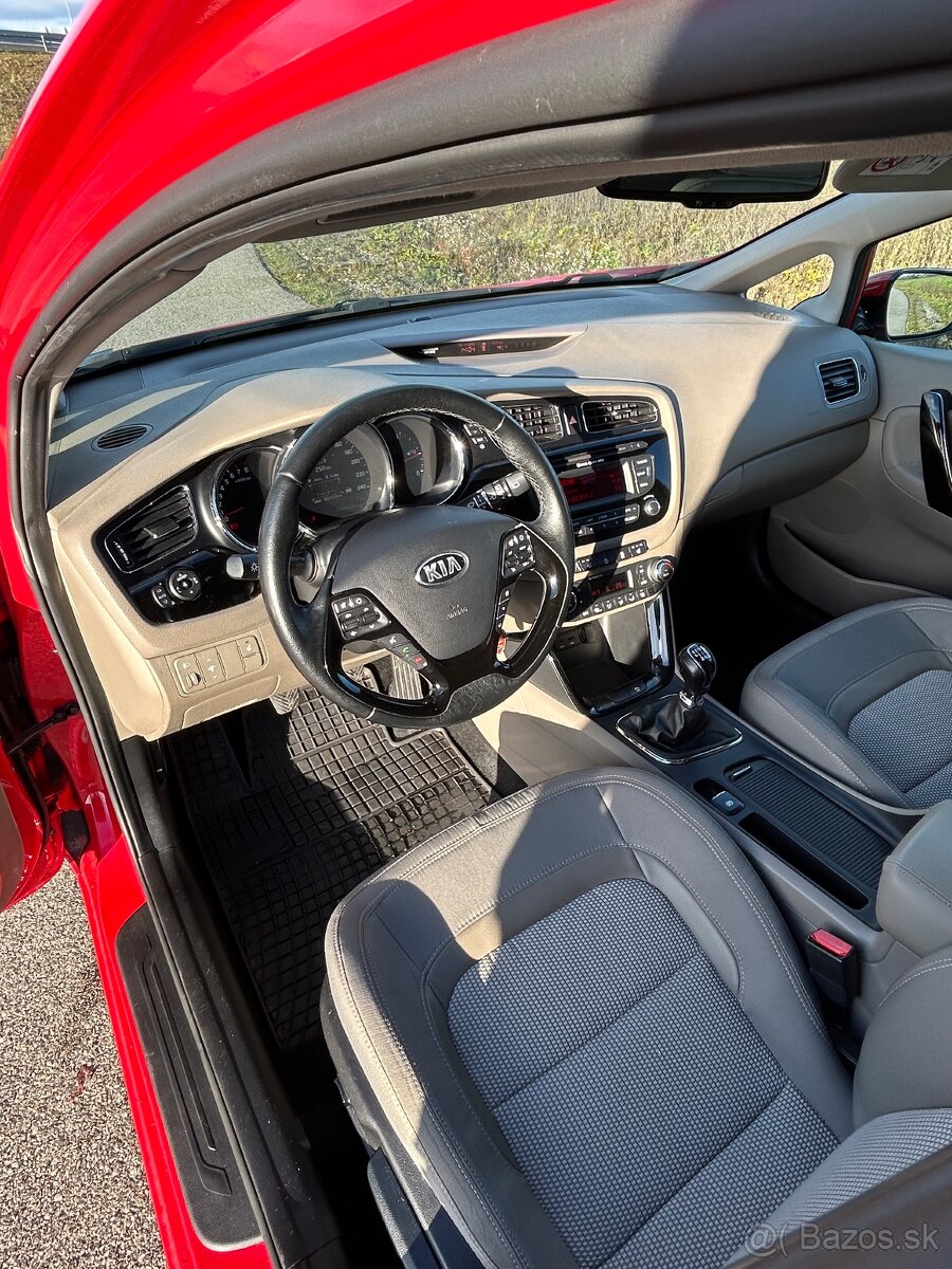 KIA CEED SW 1.6GDI 99KW BENZIN - 7