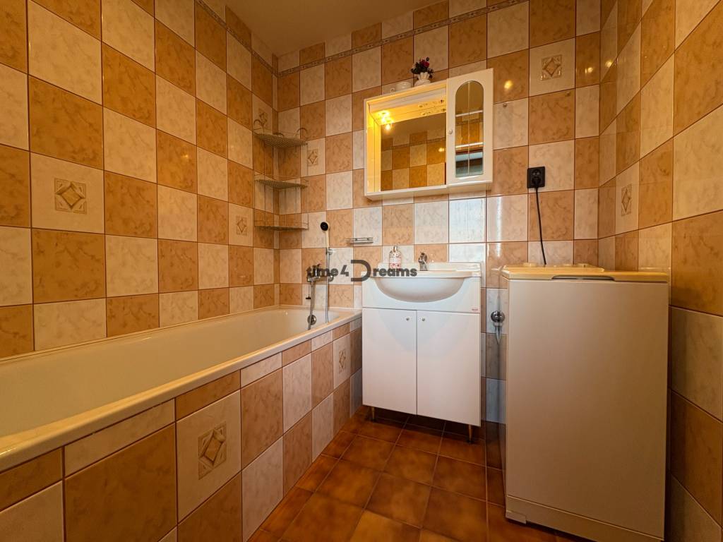 Na predaj: CENTRUM veľký 3 izb.byt + BALKON + ŠATNIK - 7