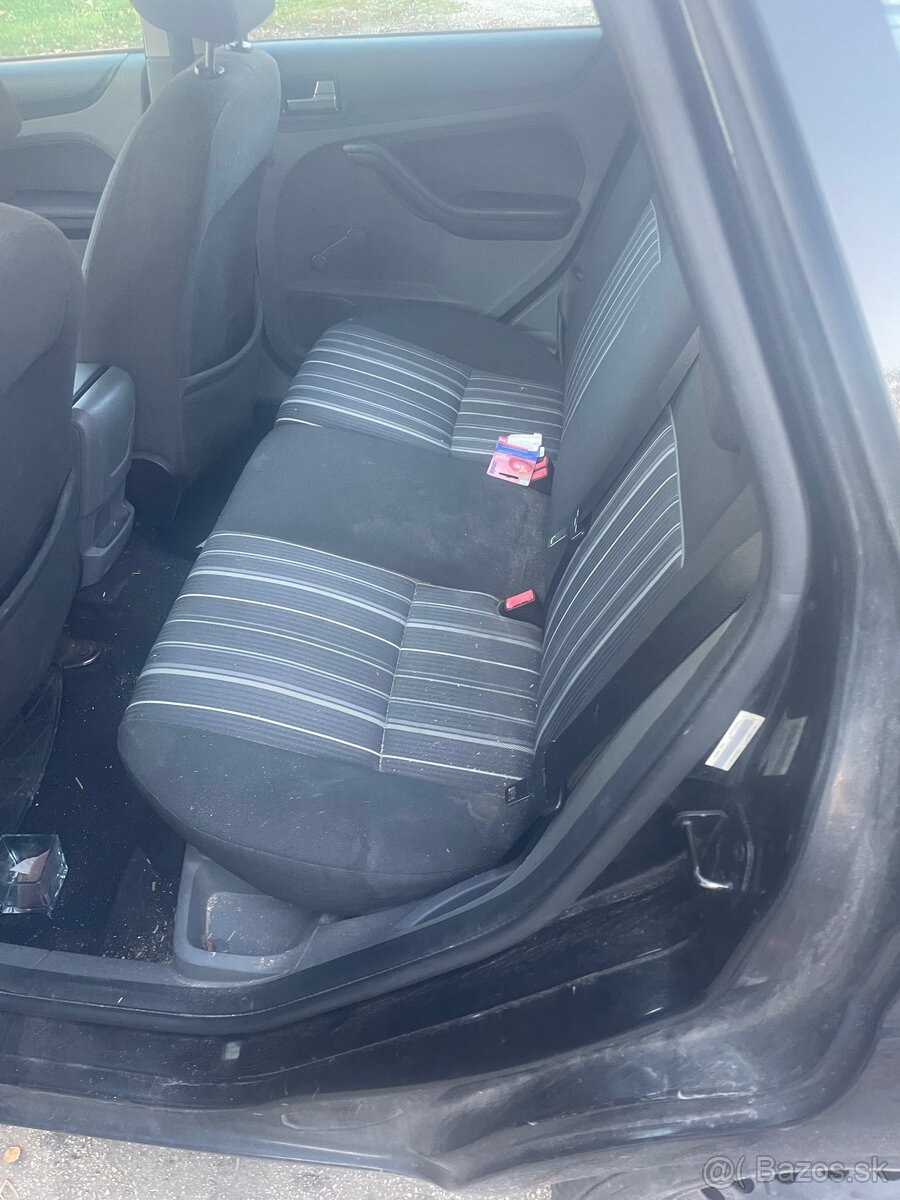 Ford focus 1.6 TDCi 2009 Rozpredam na ND, model 2008-2012 - 7