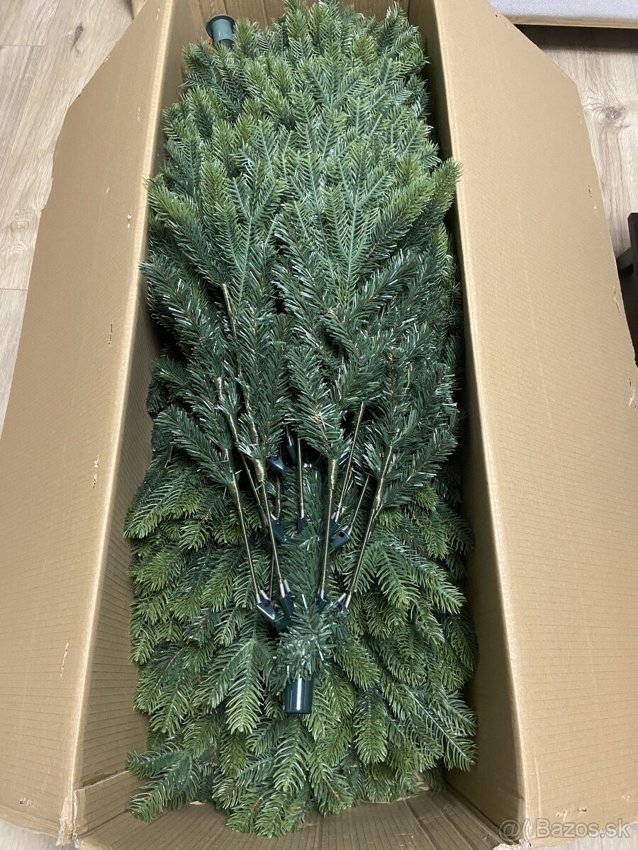 Vianočný stromček smrek 3D - 7