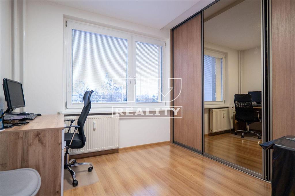 Skvelý 4-izbový byt s loggiou, ideálny pre rodinu alebo... - 7