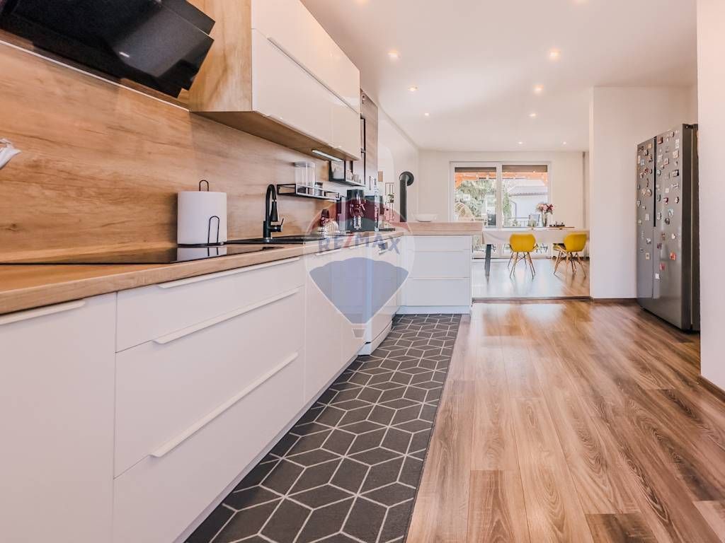 REZERVOVANÉ Zrekonštruovaný dom s bazénom - Šibeničný vrc - 7