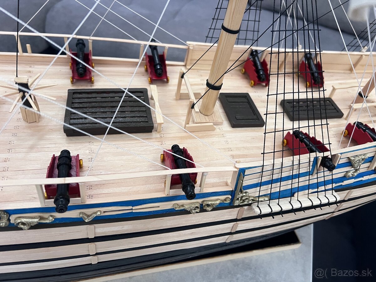 Dreveny model plachetnice. - 7