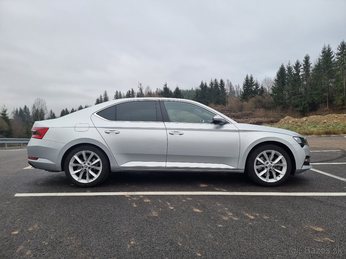 Škoda Superb 2.0 TSI 4x4 Laurin & Klement (2023) - 7