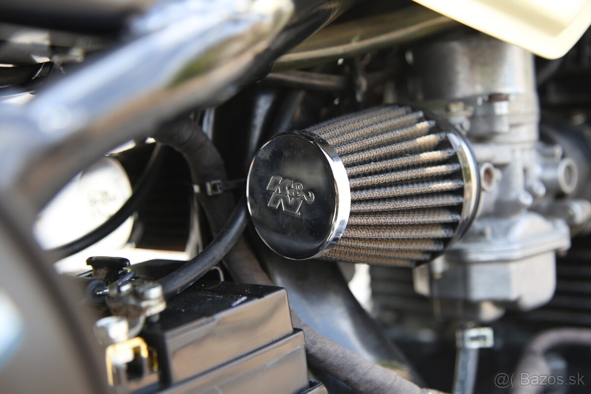 Honda CB 400 Cafe Racer - 7