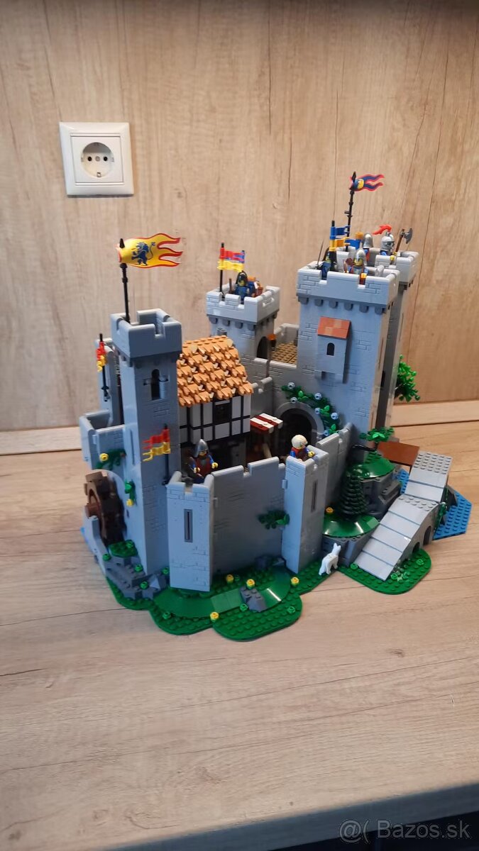 Hrad Levieho rytiera 10305 - 7