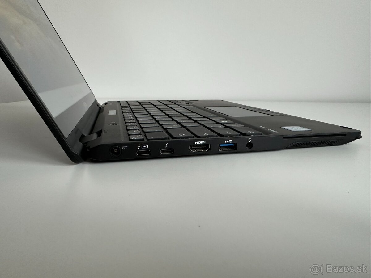 Fujitsu LifeBook U939X 2v1 / i5 / 8GB / 256GB NVMe / Win11 - 7