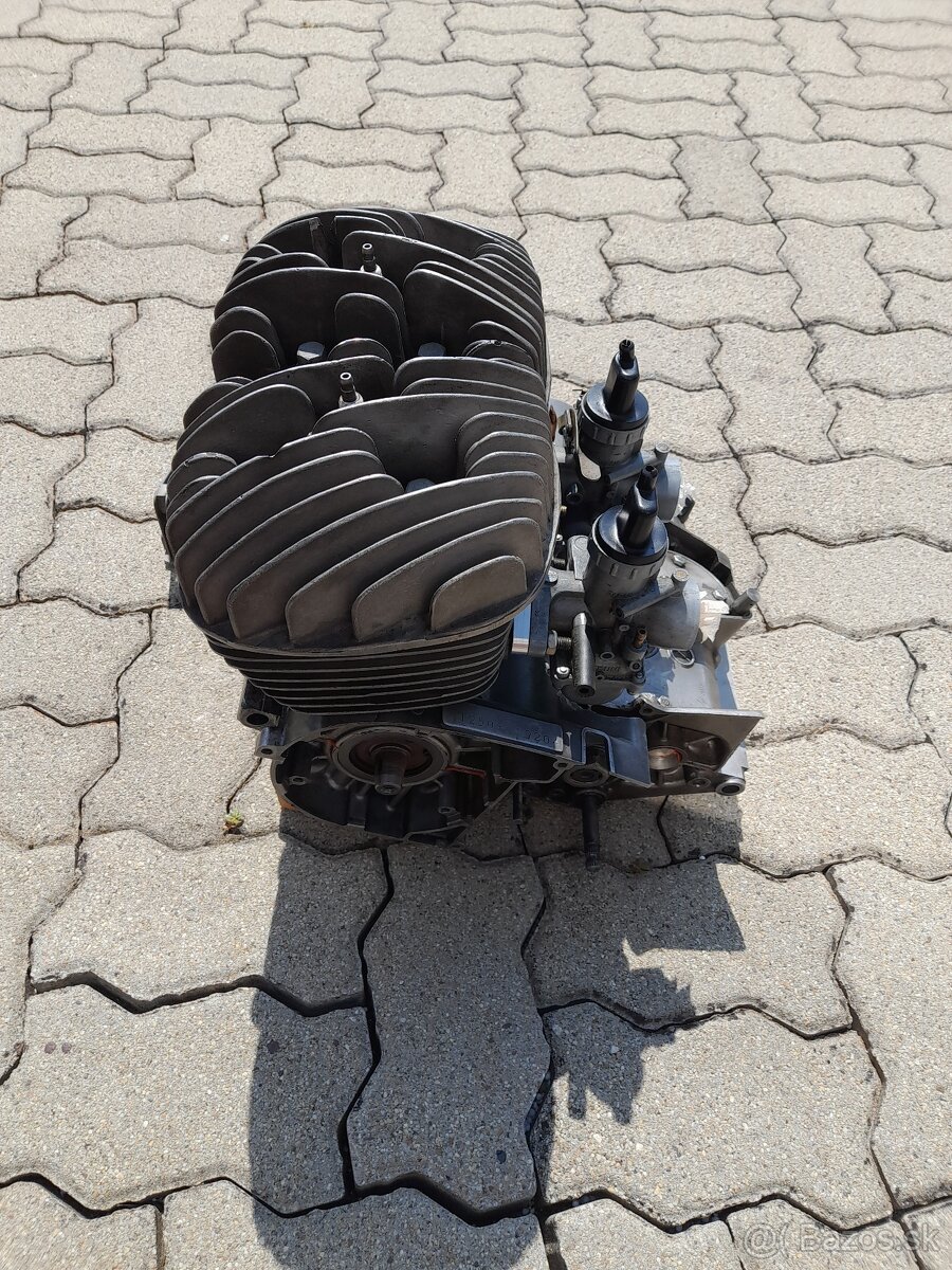Predám motor SUZUKI T 250 - 7