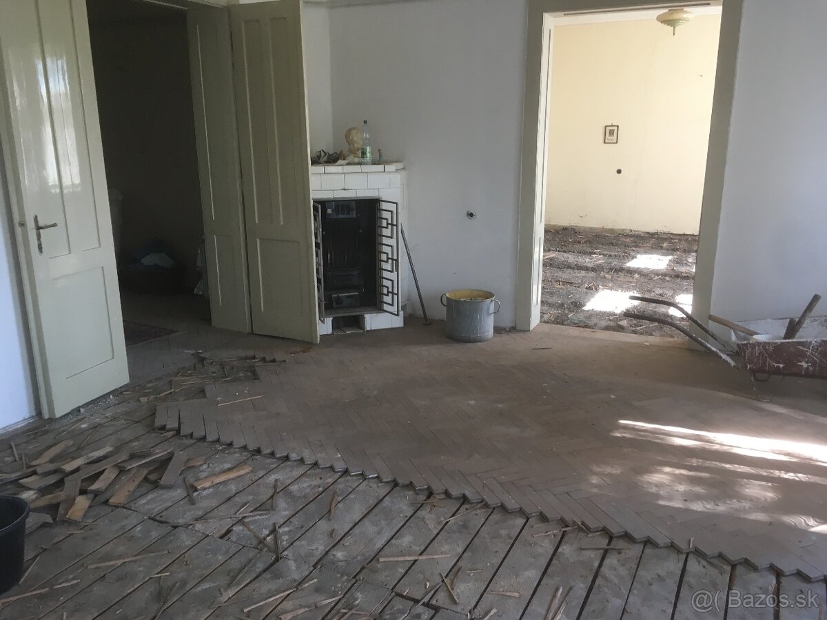 Liatinove kachle, pec - 7